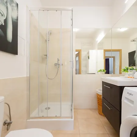 Apartment With Parking Near Metro Mlociny By Renters *